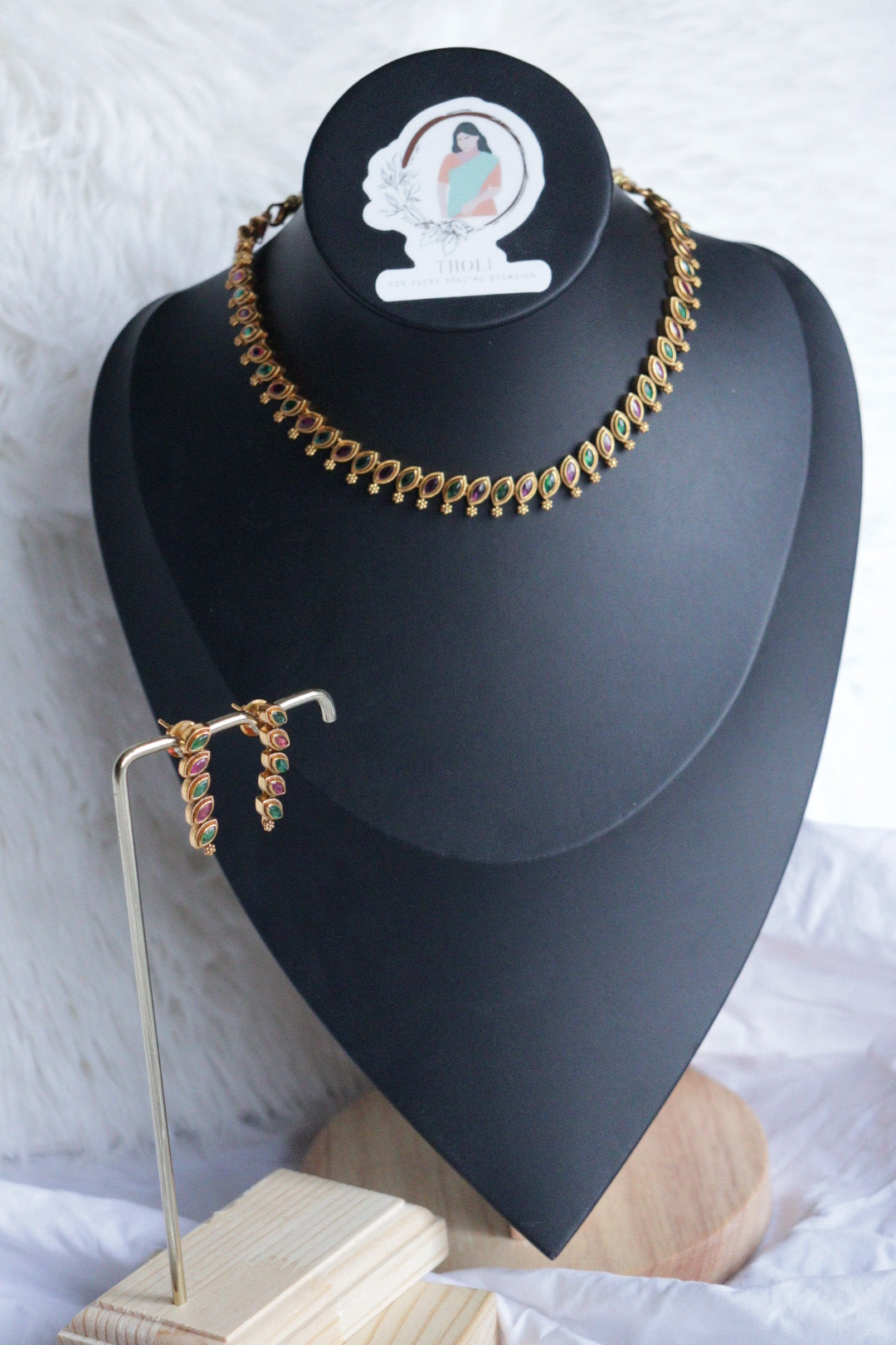 Gold platef kemp short necklace