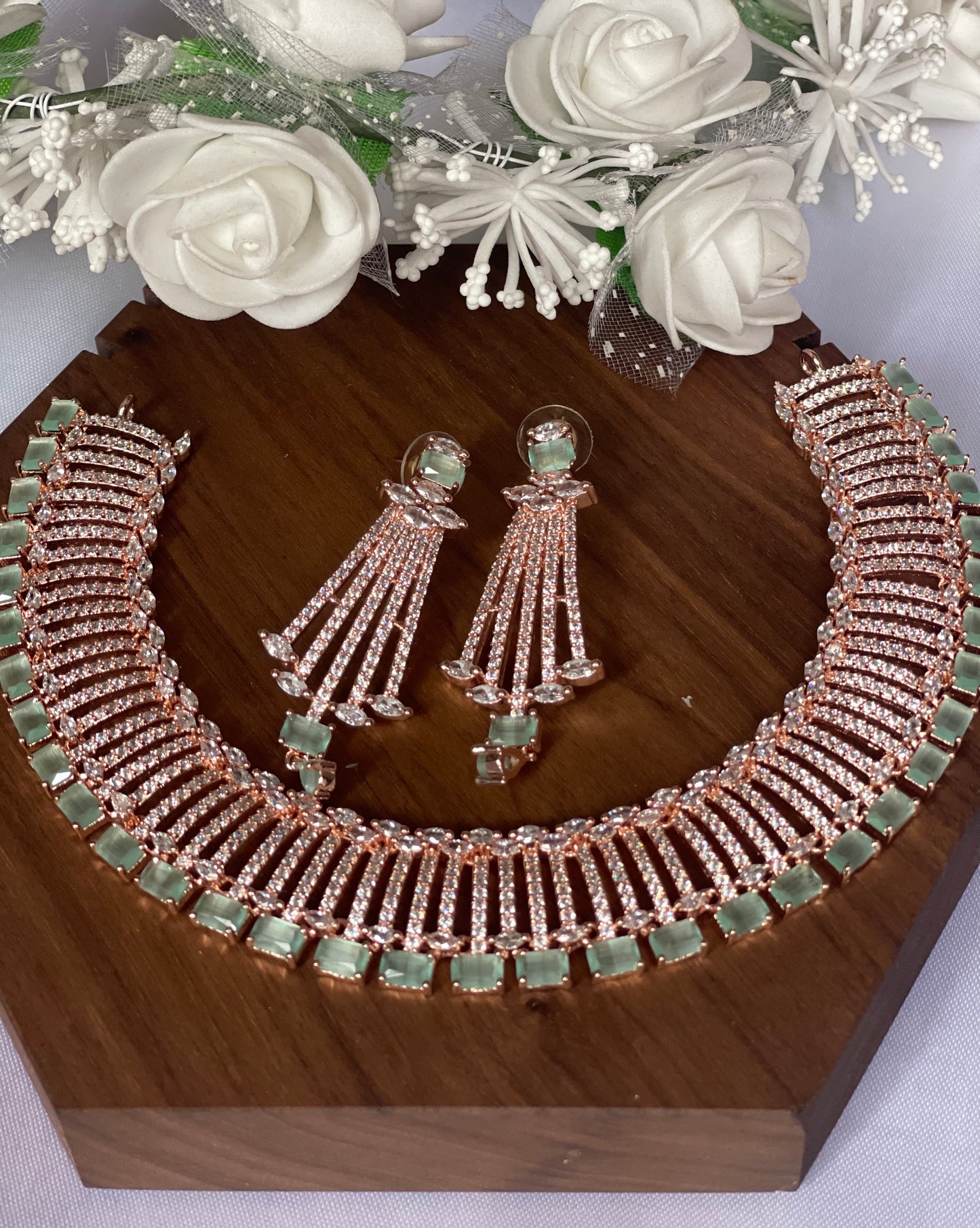 AD necklace set