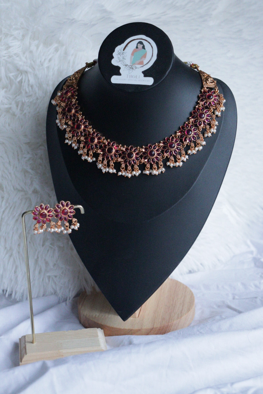 Floral Kemp short necklace