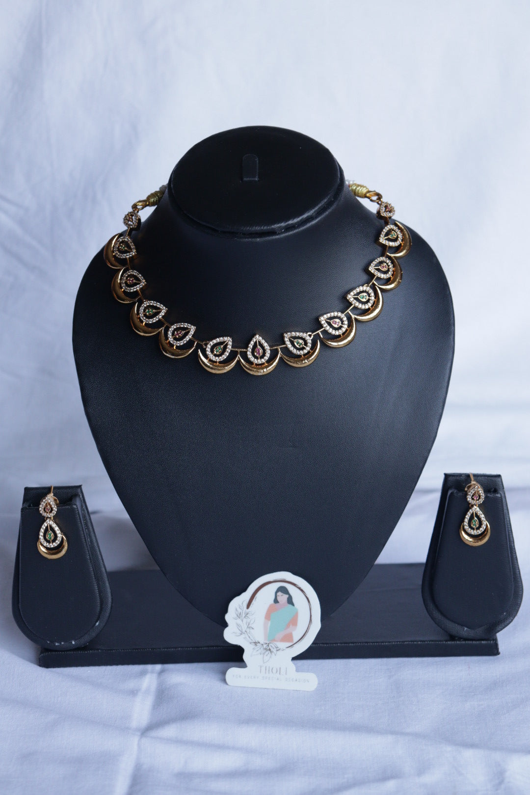 Gold plated diamond short necklace